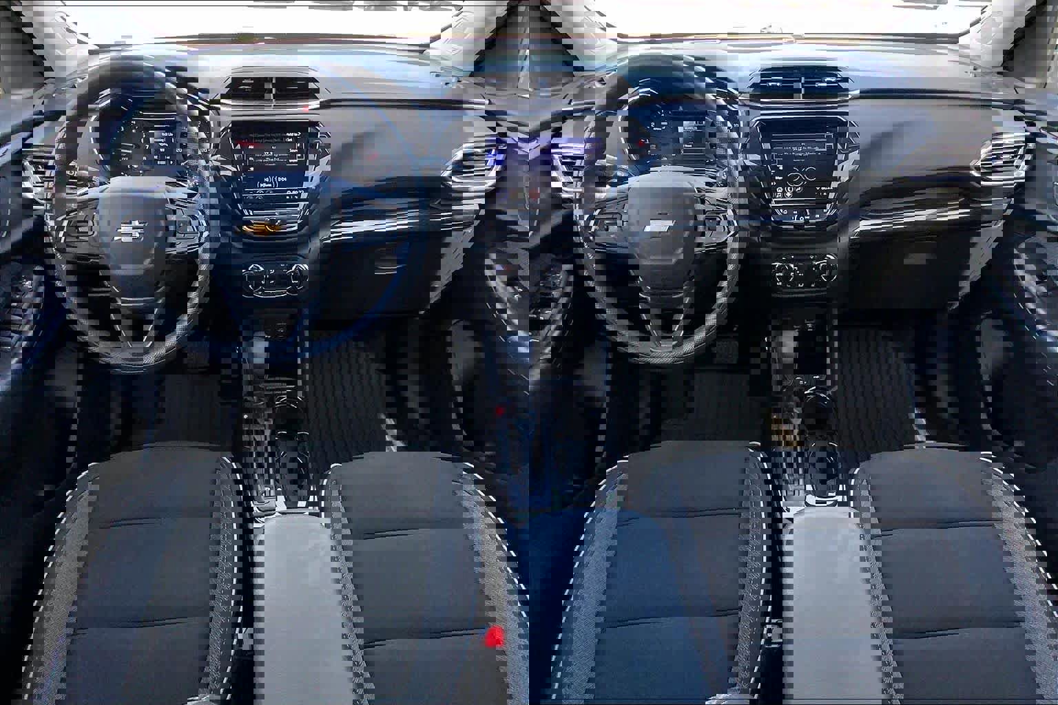 Used 2021 Chevrolet TrailBlazer LT w/ Convenience Package image 16