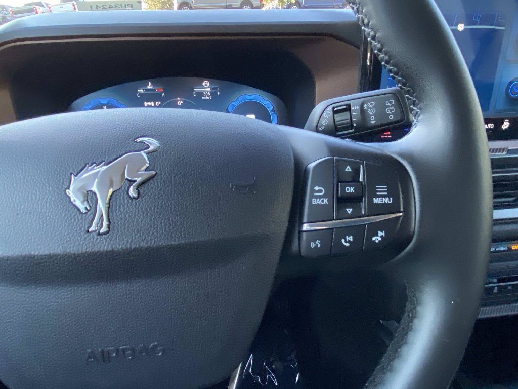 Certified 2025 Ford Bronco Sport Outer Banks w/ Outer Banks Tech Package+ AWD/4WD image 33