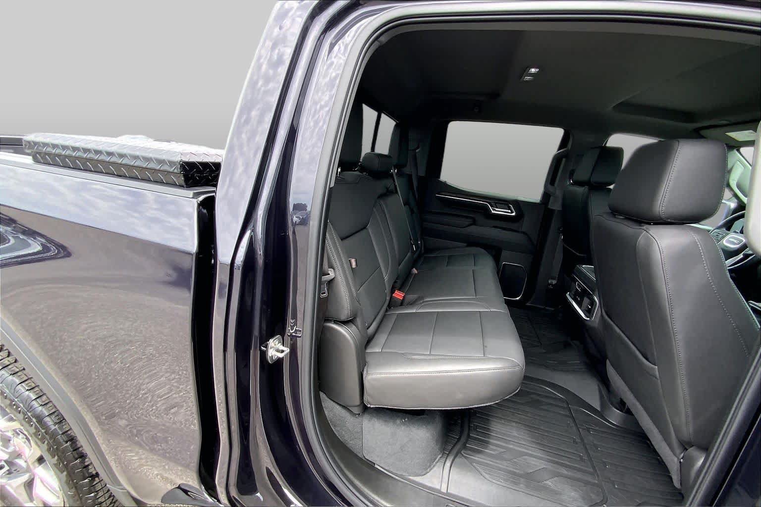 Used 2025 GMC Sierra 1500 SLT w/ SLT Premium Plus Package AWD/4WD image 19