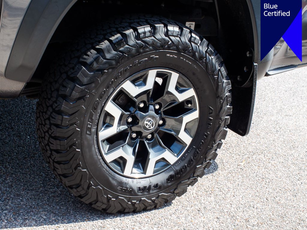 Used 2021 Toyota Tacoma TRD Off-Road w/ Technology Package AWD/4WD image 6