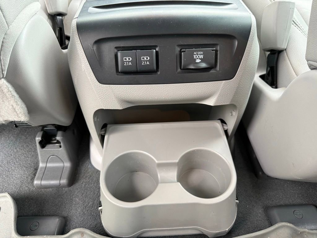 Used 2019 Toyota Sienna XLE w/ XLE Navigation Package AWD/4WD image 23