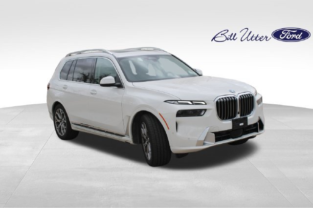 Used 2026 BMW X7 xDrive40i AWD/4WD image 3