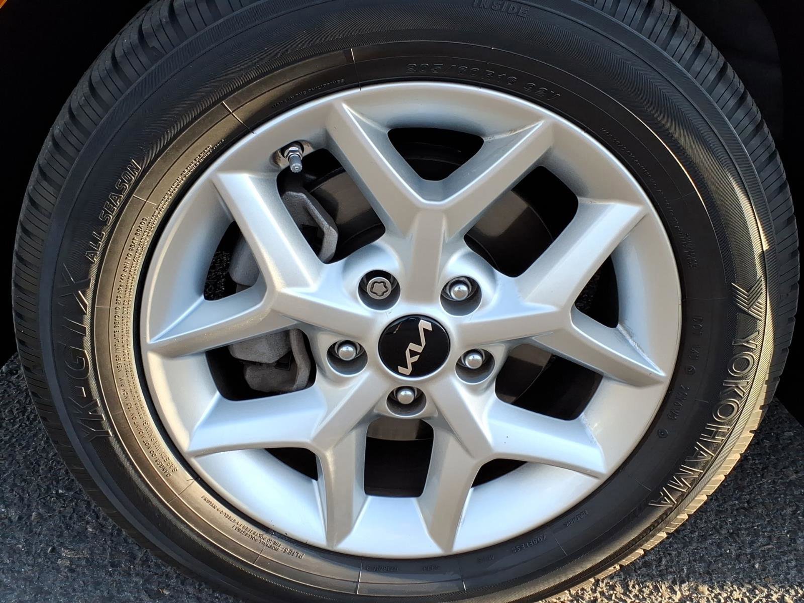 Used 2022 Kia Soul LX w/ Technology Package image 7