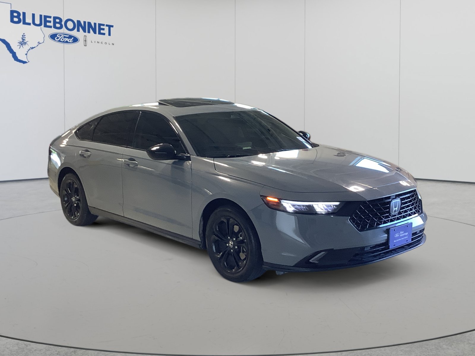 Used 2025 Honda Accord SE image 3