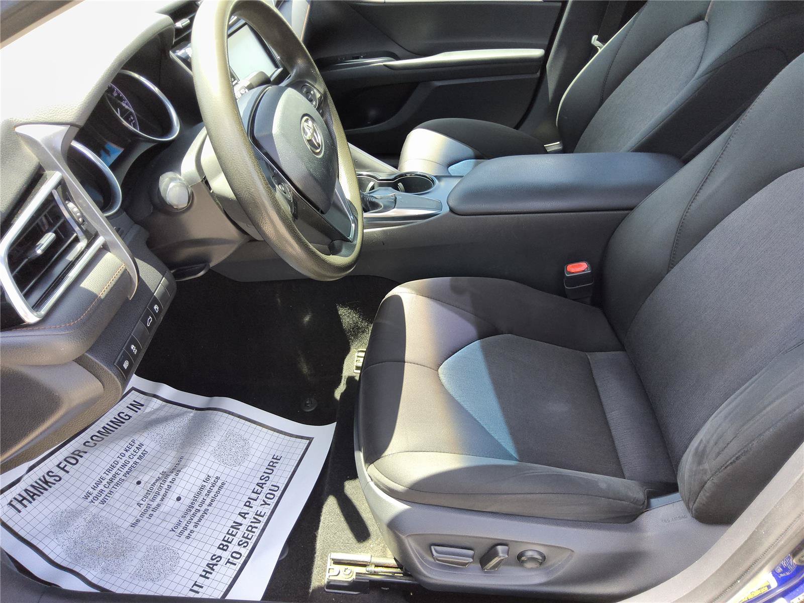Used 2018 Toyota Camry LE FWD image 16