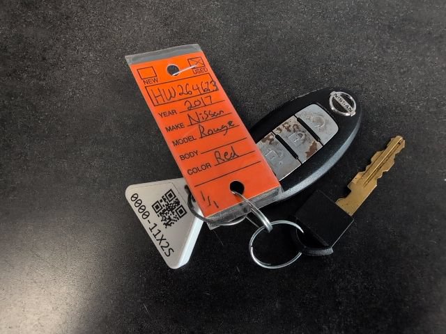 Used 2017 Nissan Rogue SV AWD/4WD image 36