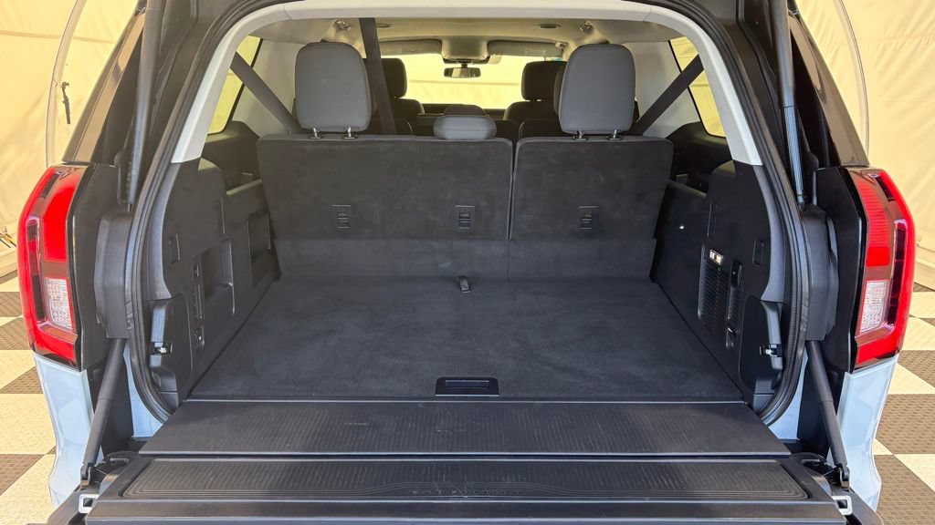 Certified 2025 Ford Expedition Max Active AWD/4WD image 5