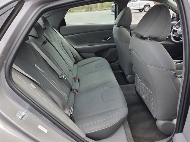 Used 2025 Hyundai Elantra SEL image 14
