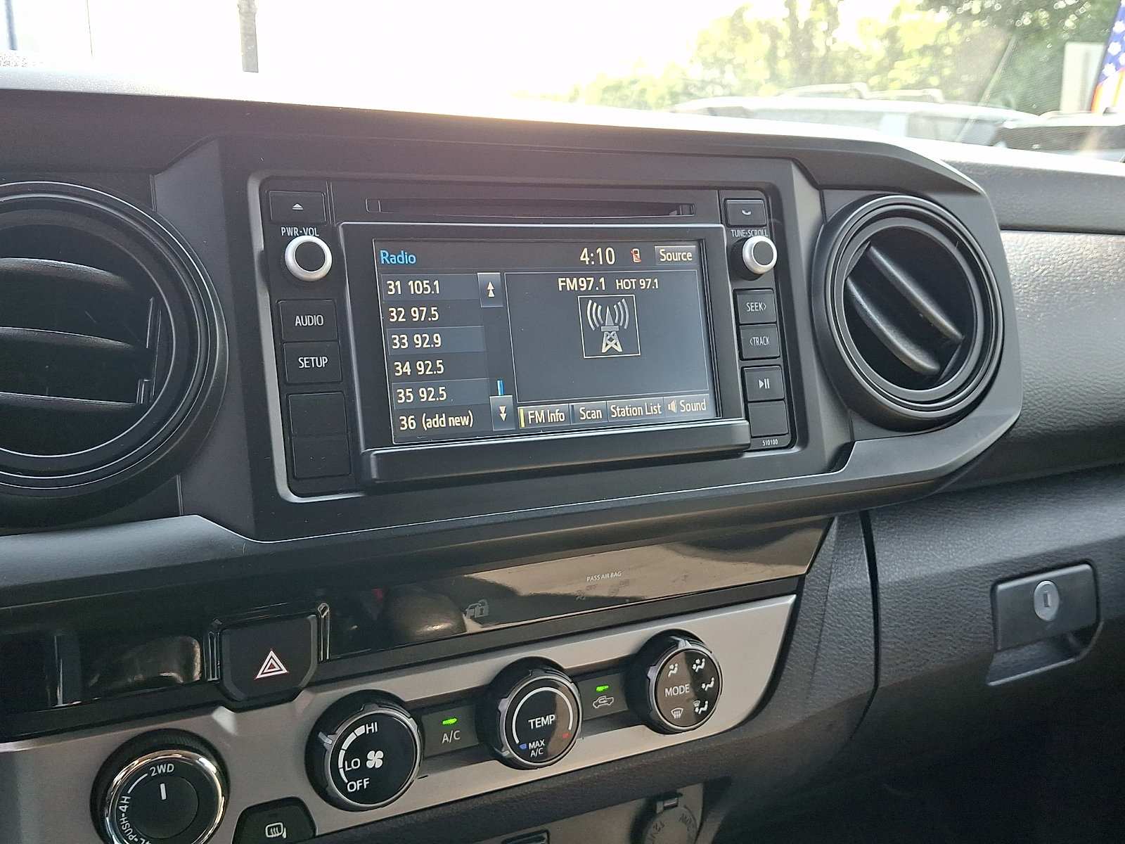 Used 2018 Toyota Tacoma SR w/ SR Convenience Package AWD/4WD image 23