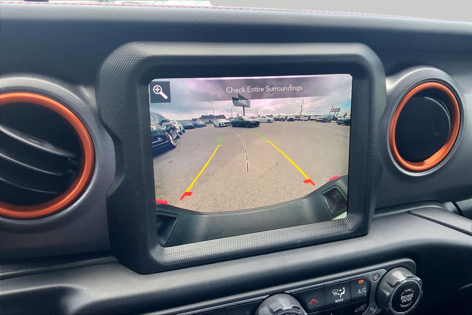 Used 2023 Jeep Gladiator Mojave w/ LED Lighting Group AWD/4WD image 27