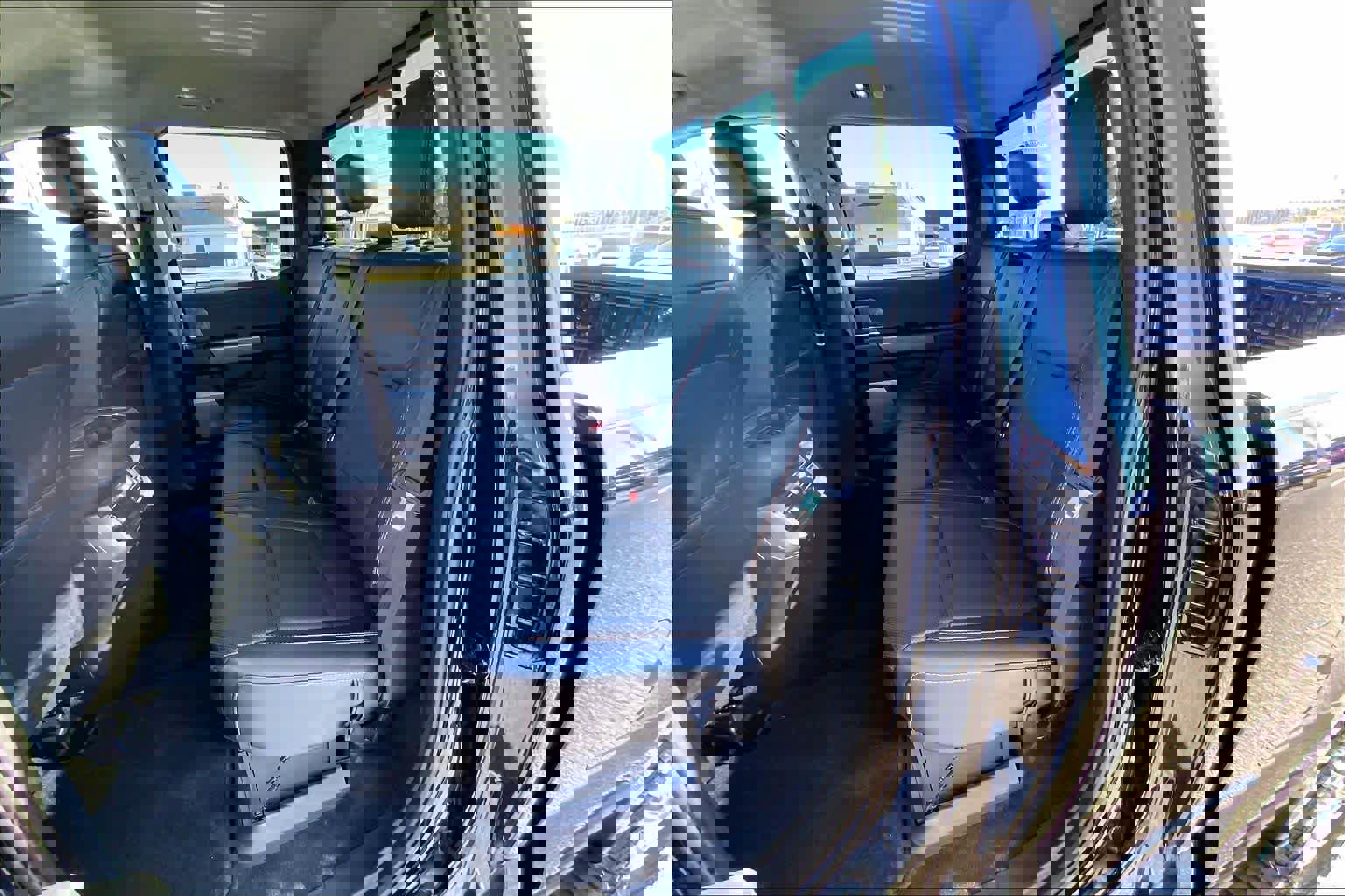 Certified 2023 Ford F250 Lariat w/ Chrome Package image 21