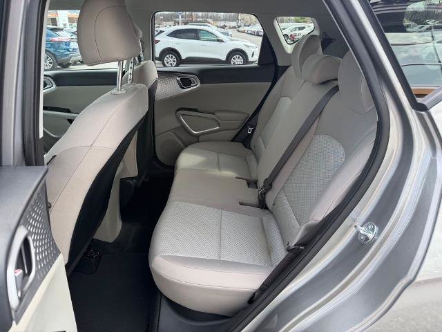 Used 2025 Kia Soul LX FWD image 13