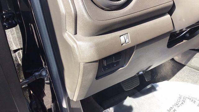 Used 2025 Chevrolet Colorado Trail Boss image 16