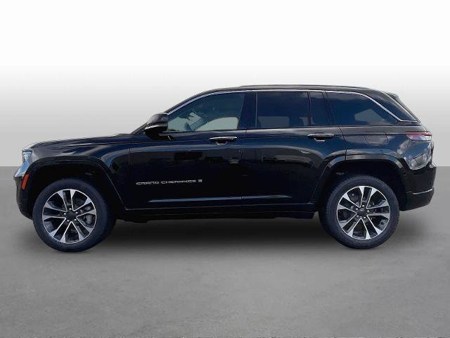 Used 2023 Jeep Grand Cherokee Overland w/ Luxury Tech Group IV AWD/4WD image 4