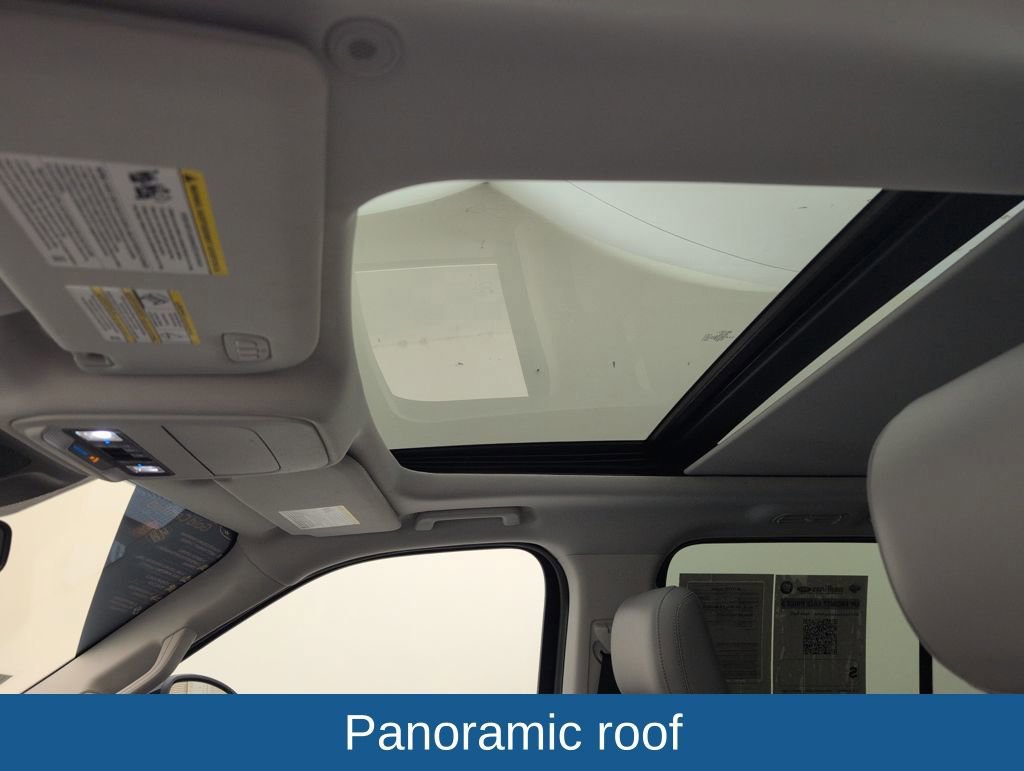 Certified 2025 Ford Expedition Active image 13