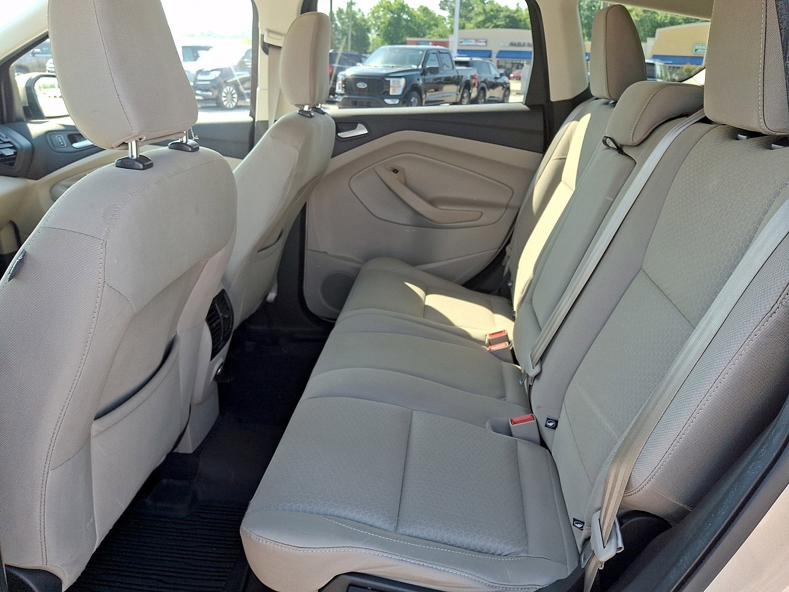 Certified 2018 Ford Escape SE w/ SE Sync 3 Package FWD image 9