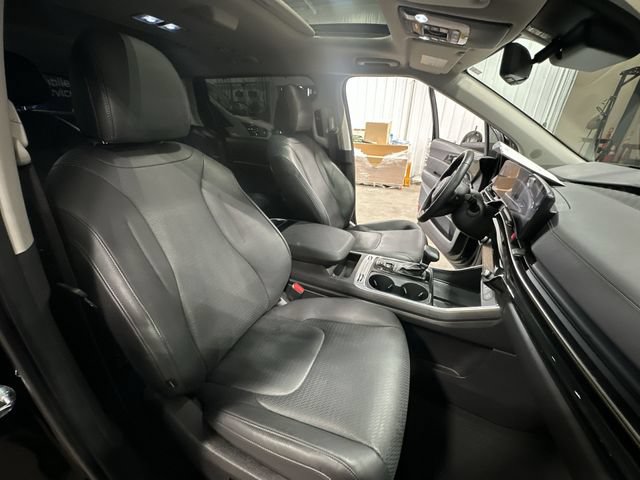 Used 2025 Kia Carnival SX Prestige FWD image 32