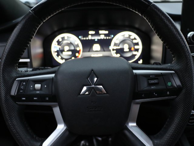 Used 2023 Mitsubishi Outlander SEL Black Edition AWD/4WD image 26