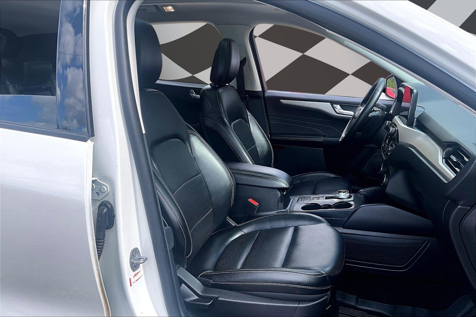 Certified 2022 Ford Escape SEL w/ Technology Package AWD/4WD image 7