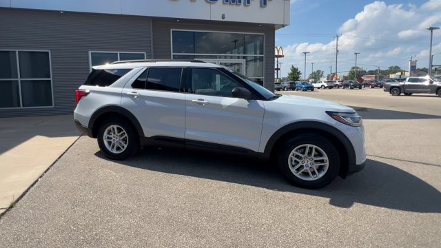 Certified 2026 Ford Explorer Active AWD/4WD image 2