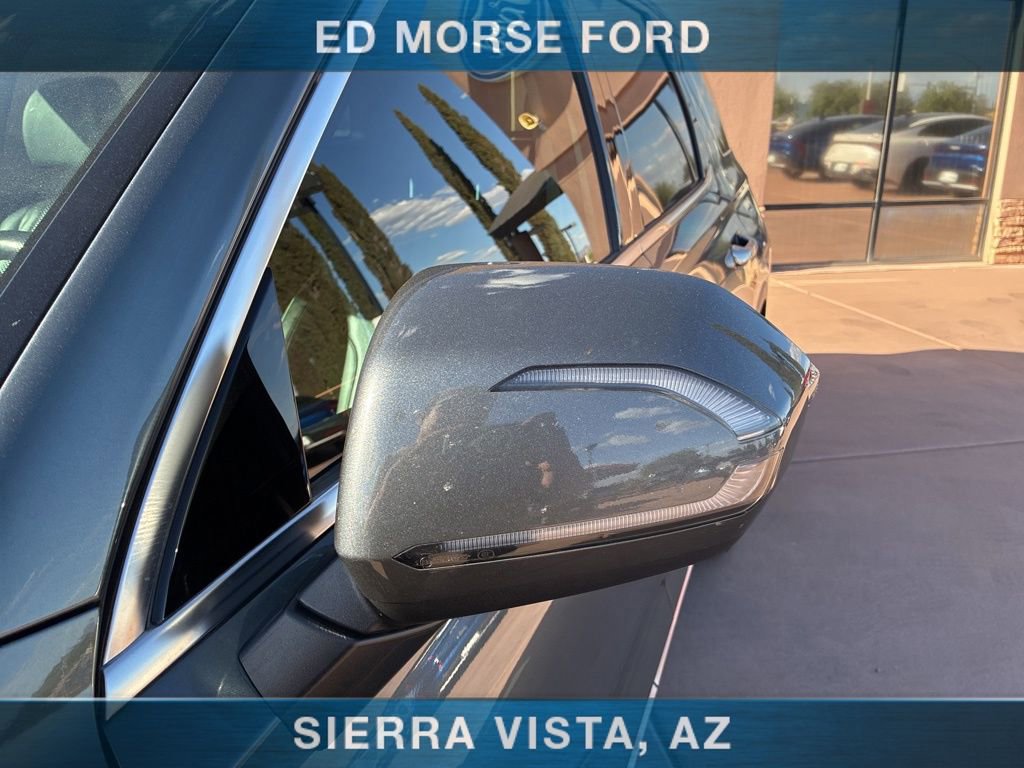 Used 2023 Hyundai Palisade Limited FWD image 4