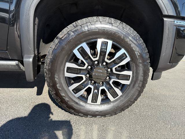 Used 2024 GMC Sierra 3500 Denali Ultimate AWD/4WD image 6