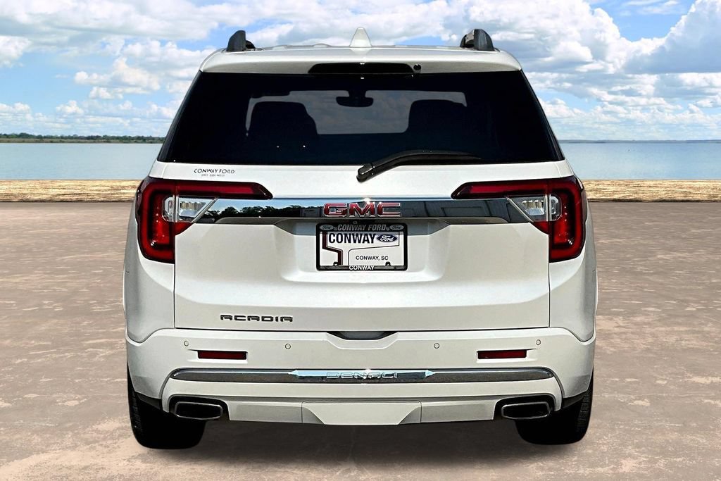 Used 2021 GMC Acadia Denali w/ Denali Technology Package FWD image 7