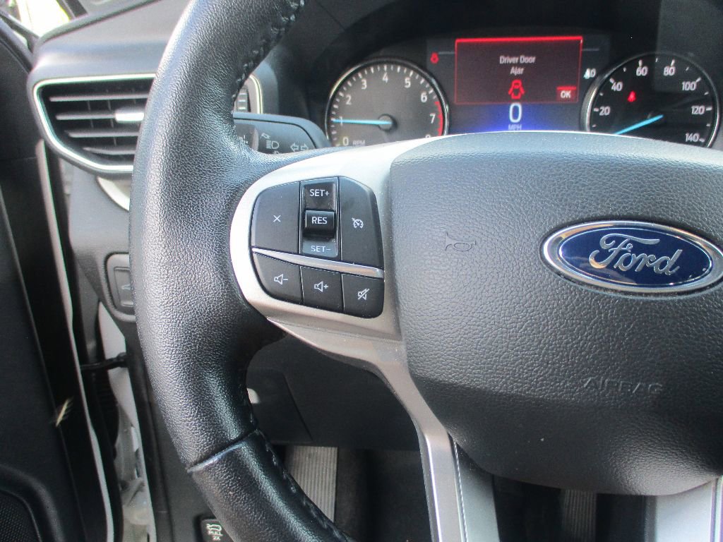 Certified 2022 Ford Explorer XLT w/ Equipment Group 202A image 12