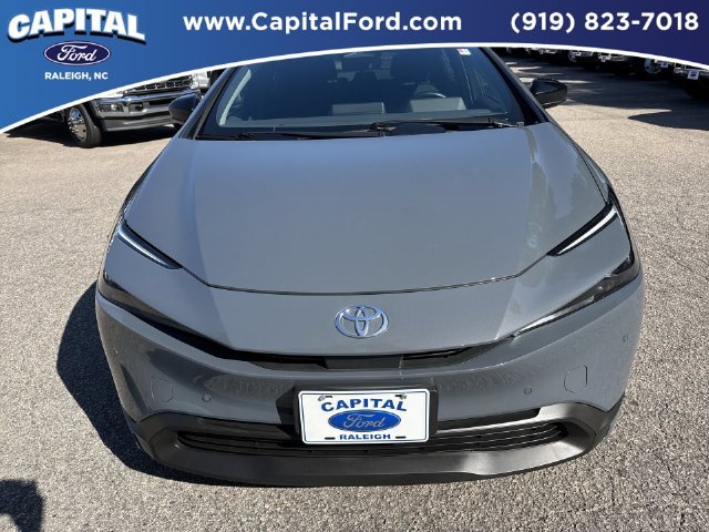 Used 2025 Toyota Prius LE FWD image 10