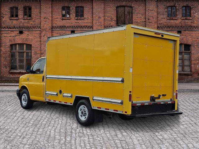 Used 2021 GMC Savana 3500 w/ Power Convenience Package RWD image 6