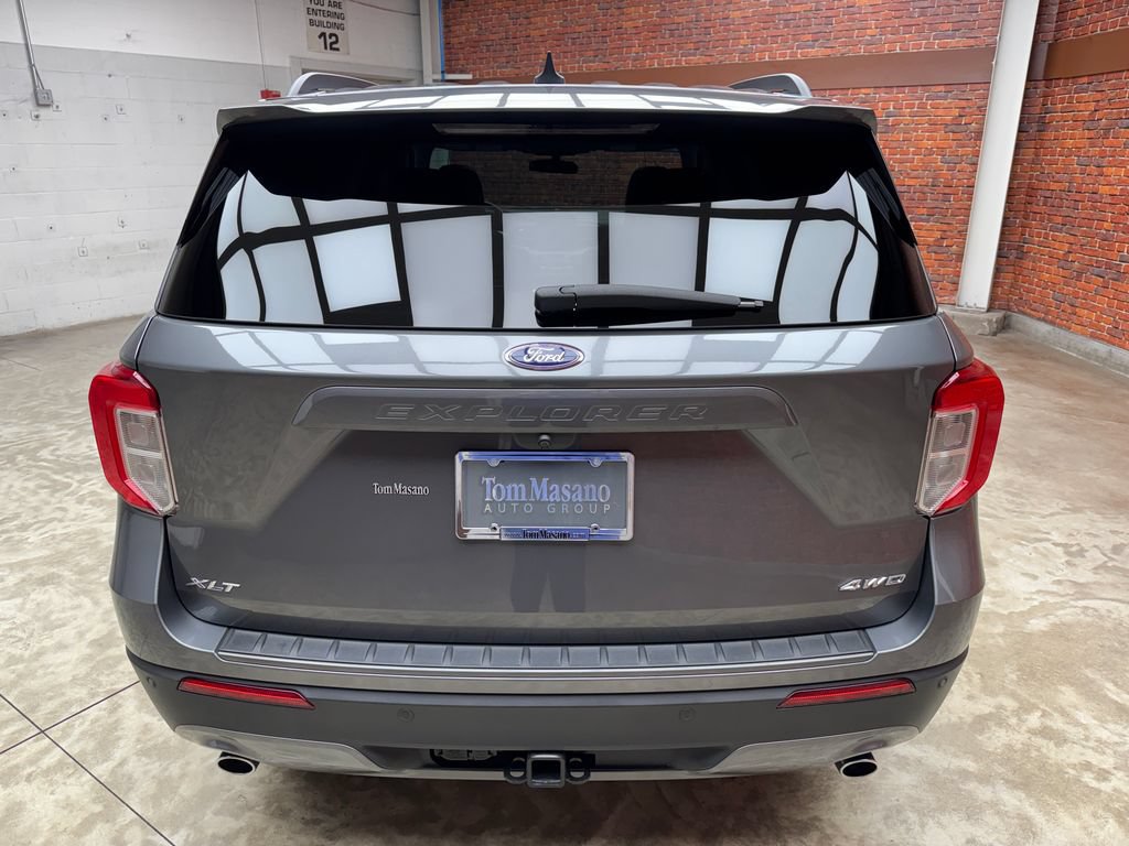 Certified 2023 Ford Explorer XLT w/ Equipment Group 202A AWD/4WD image 4