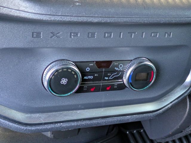 Certified 2025 Ford Expedition Max Platinum w/ Stealth Appearance Package image 18