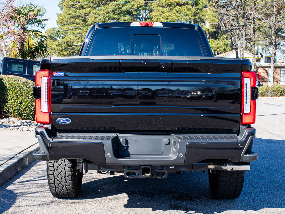 Certified 2025 Ford F350 Platinum w/ FX4 Off-Road Package image 4