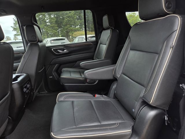Used 2023 Chevrolet Suburban Premier AWD/4WD image 19