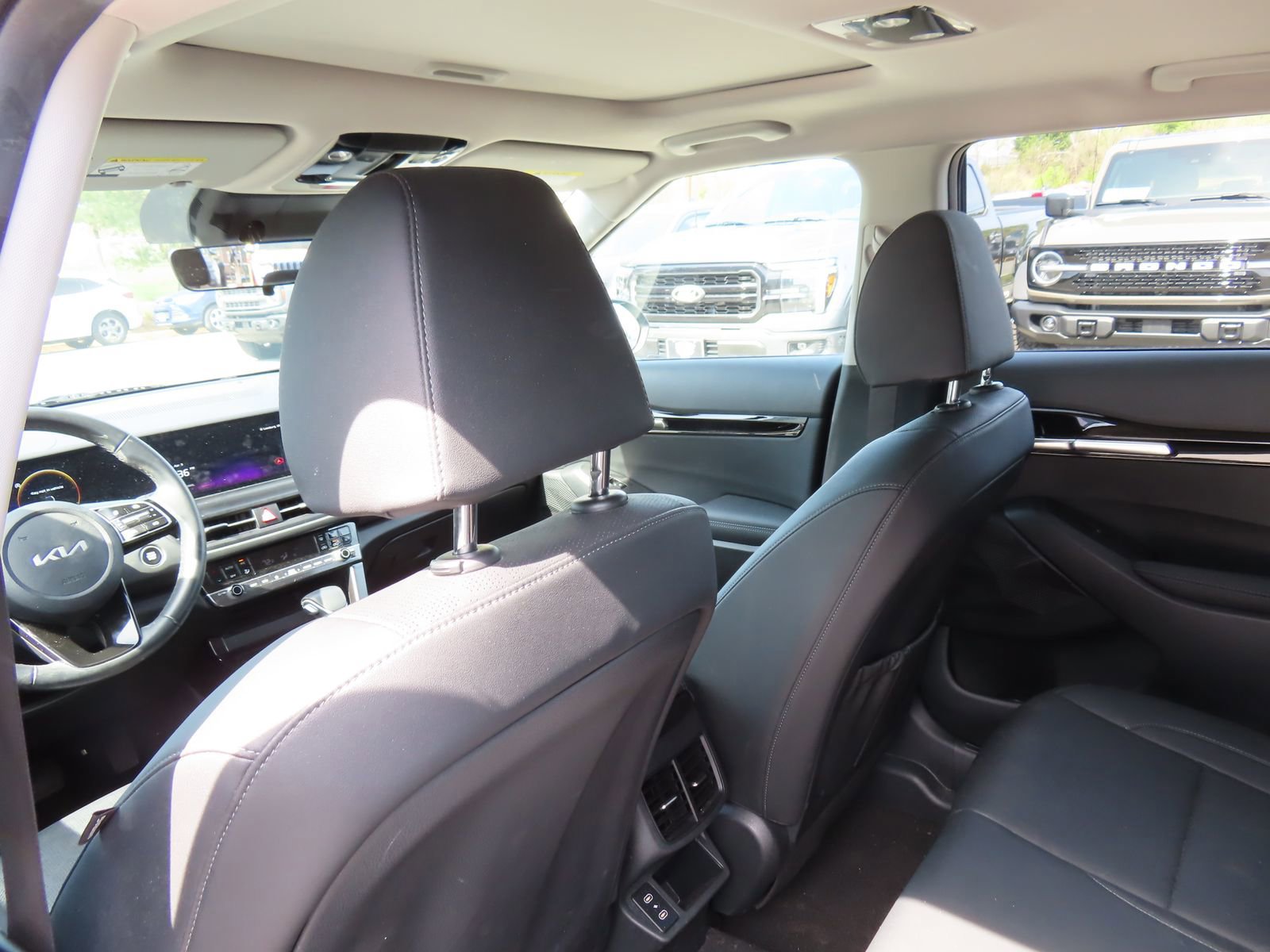 Used 2024 Kia Seltos EX image 29