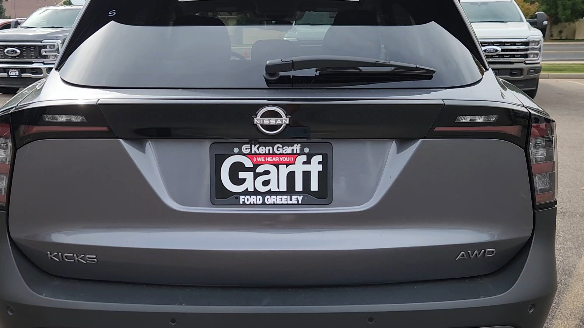 Used 2025 Nissan Kicks SV AWD/4WD image 40