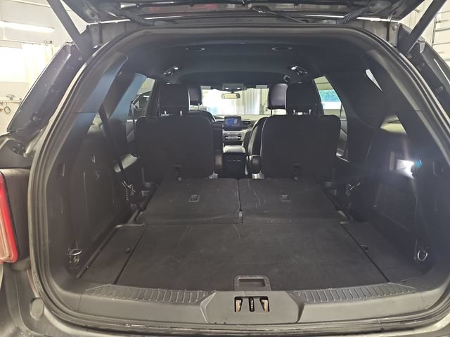Certified 2020 Ford Explorer XLT w/ Equipment Group 202A AWD/4WD image 12