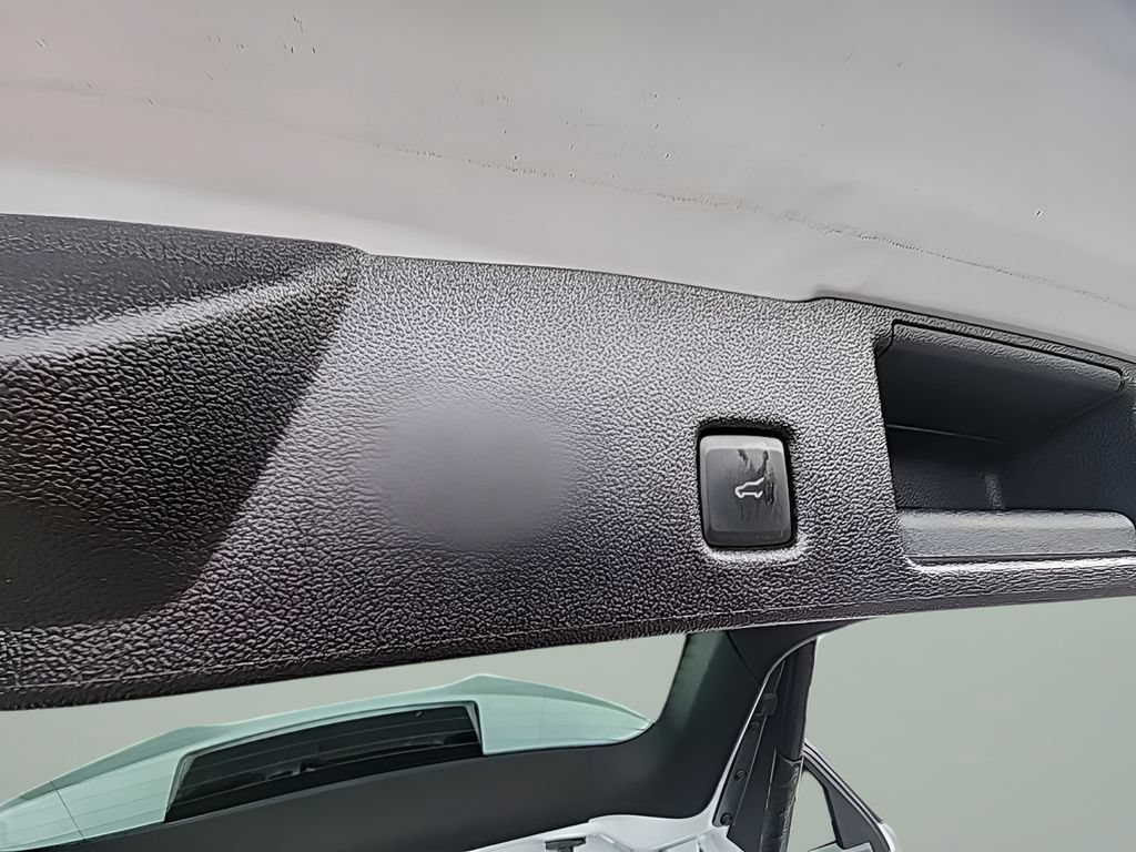 Certified 2025 Ford Escape ST-Line Select AWD/4WD image 12