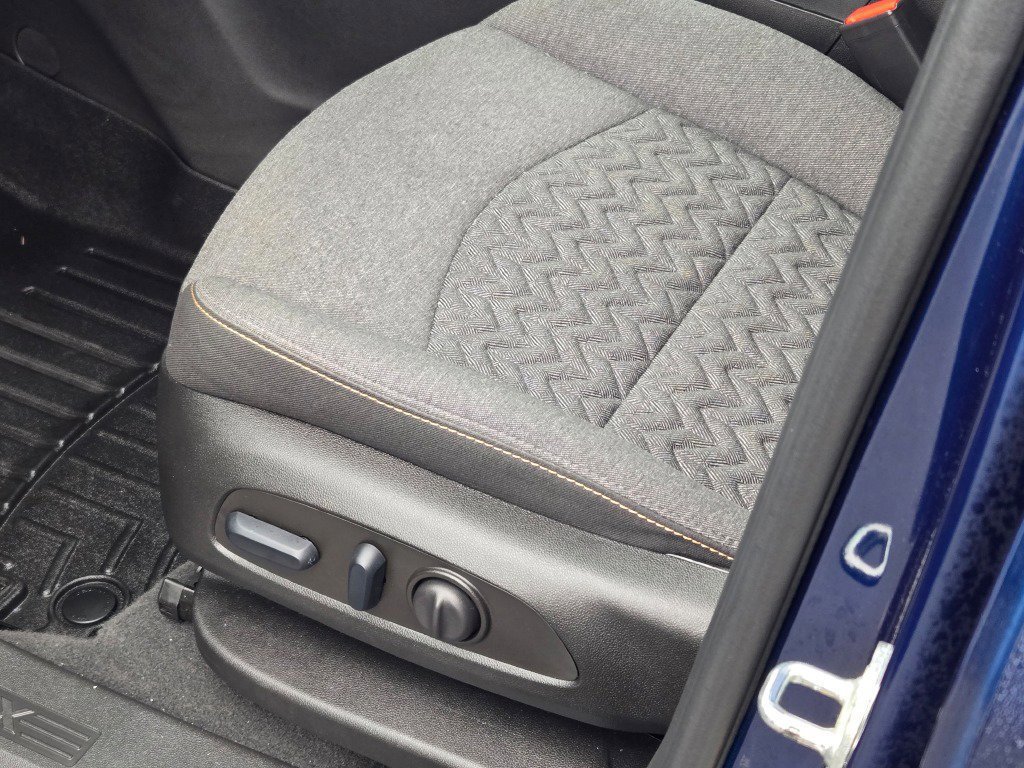 Used 2023 Chevrolet Equinox LT image 20