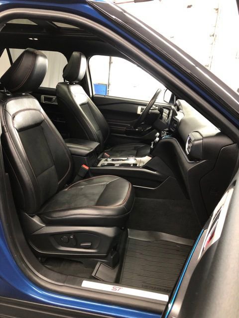 Certified 2022 Ford Explorer ST-Line w/ Class IV Trailer Tow Package image 38