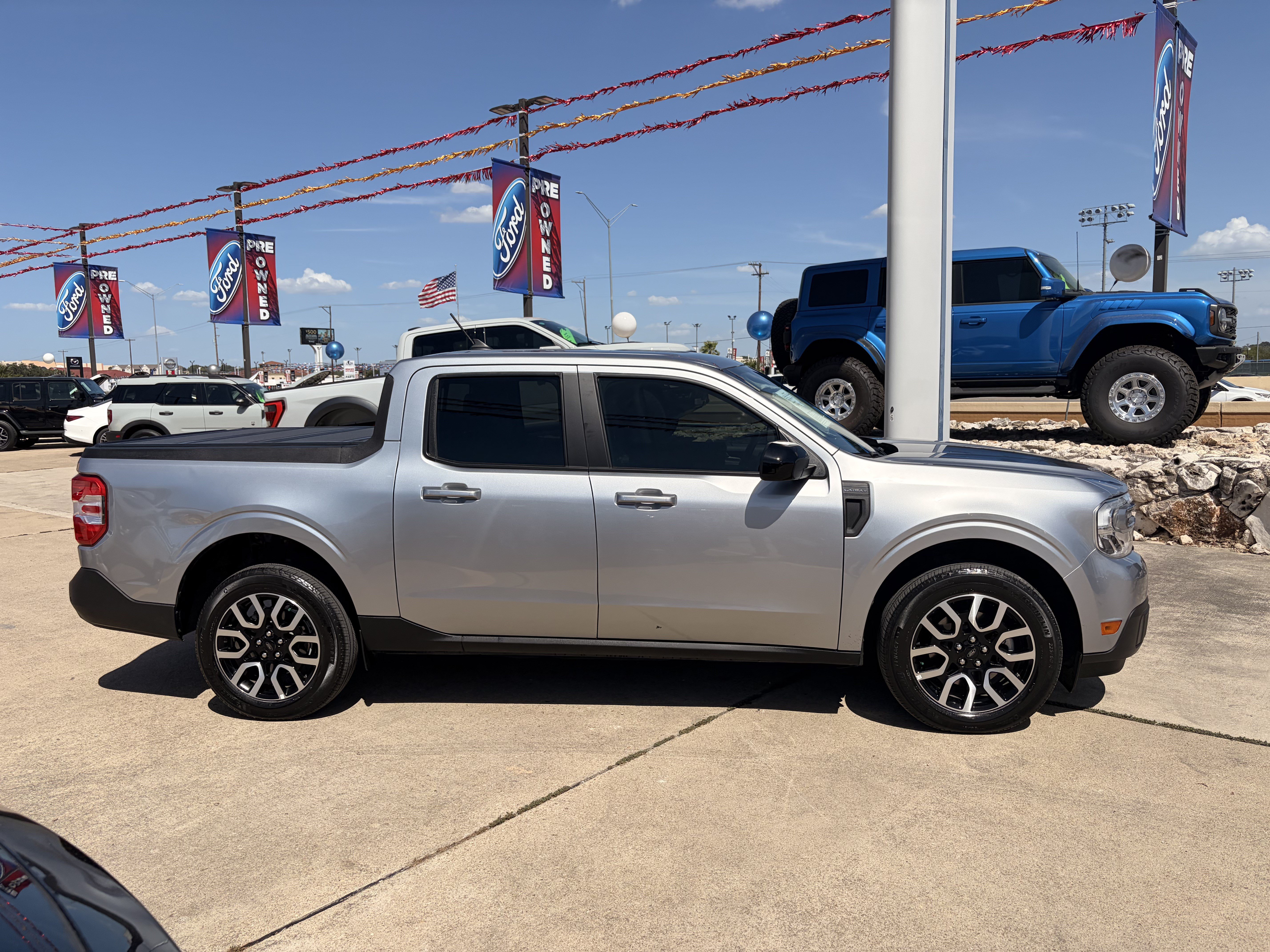 Certified 2024 Ford Maverick Lariat FWD image 3