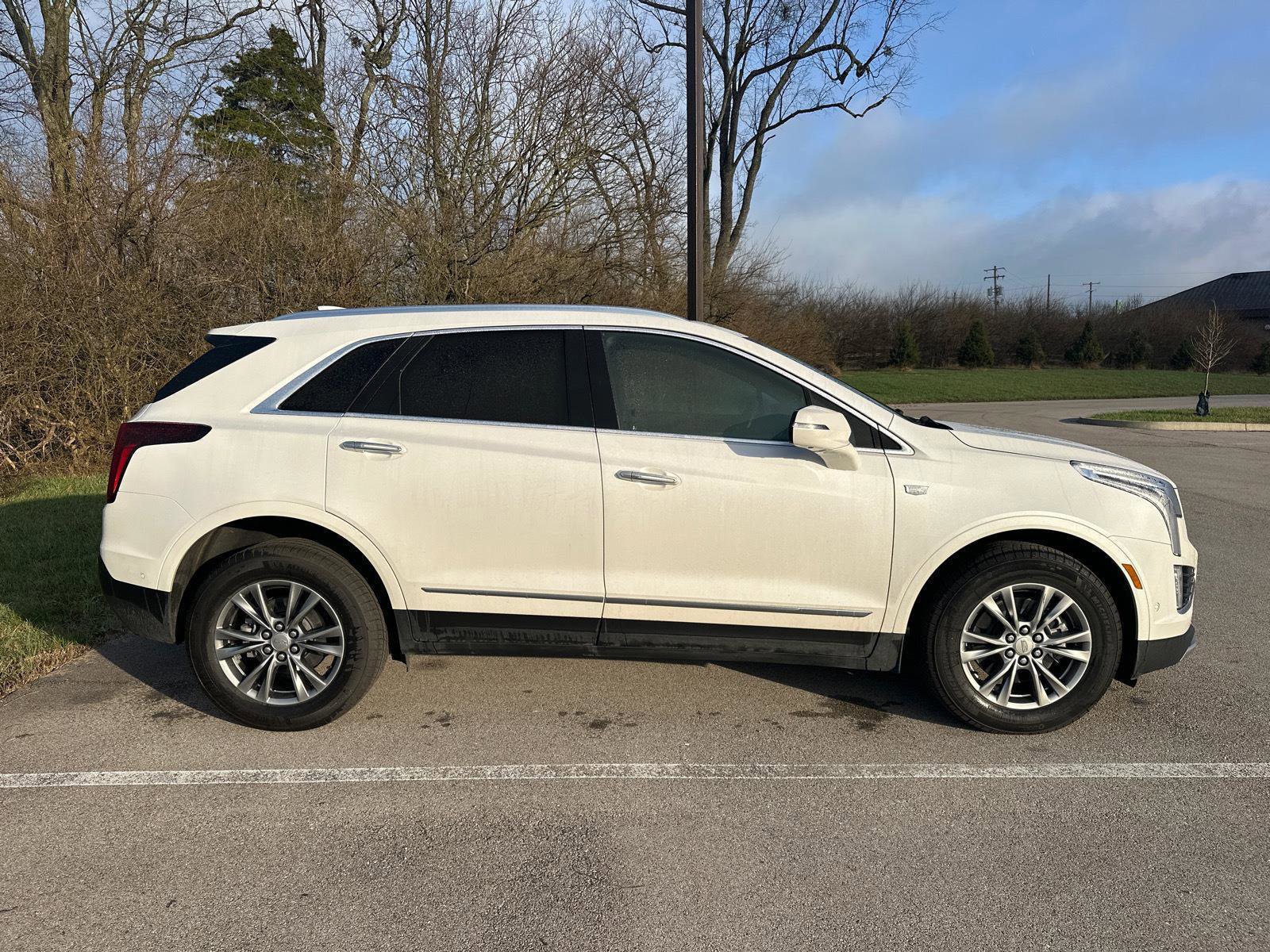 Used 2022 Cadillac XT5 Premium Luxury w/ Technology Package image 2