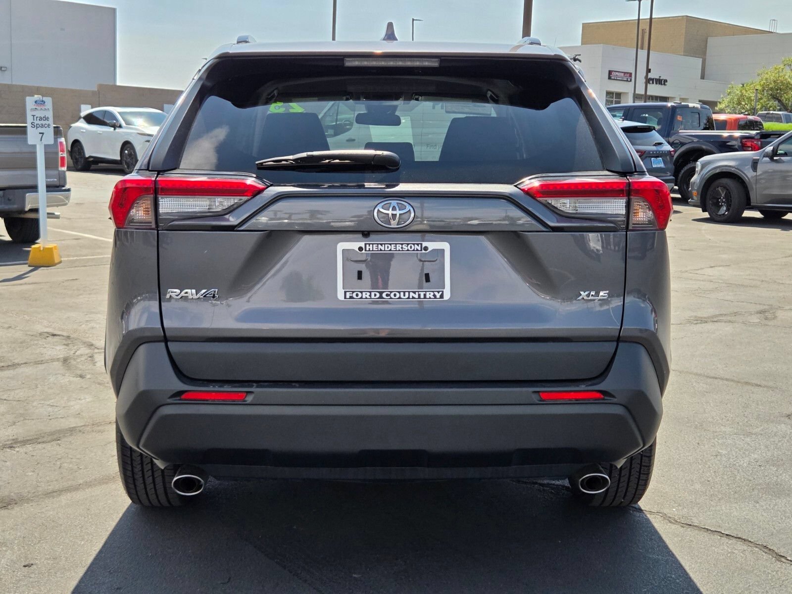 Used 2025 Toyota RAV4 XLE FWD image 5
