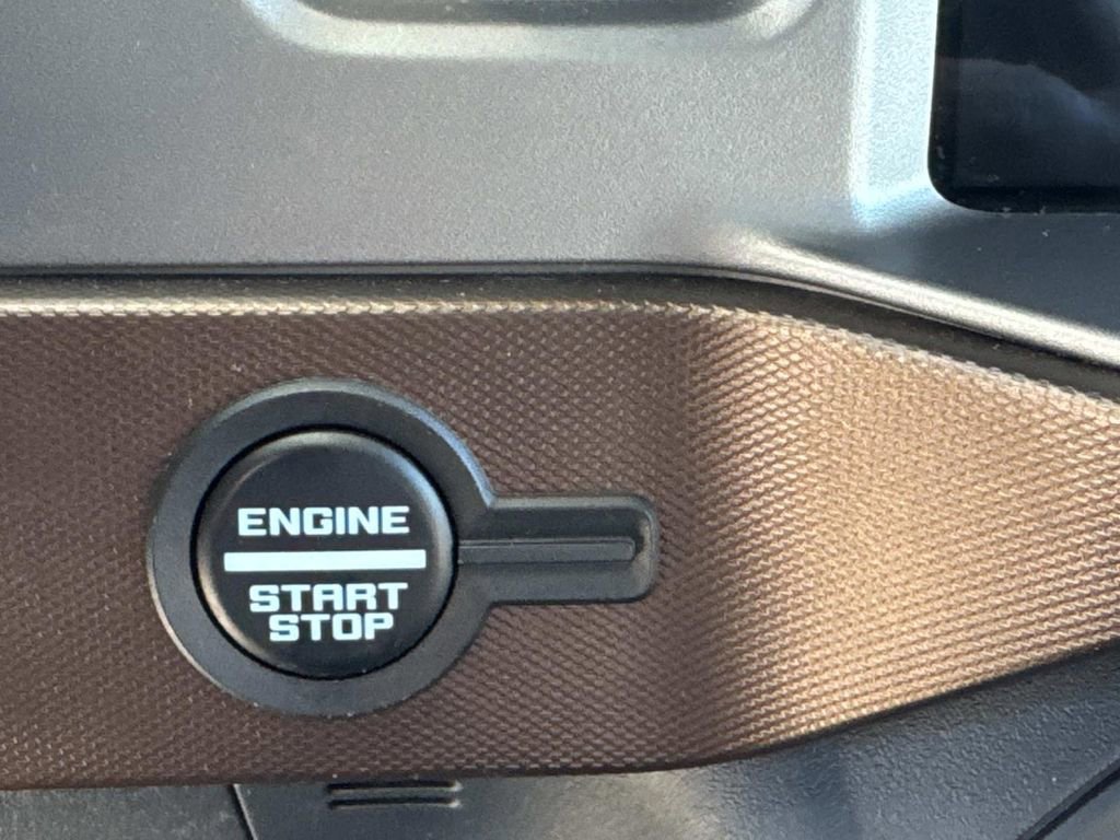 Certified 2021 Ford Bronco Outer Banks w/ Sasquatch Package image 26