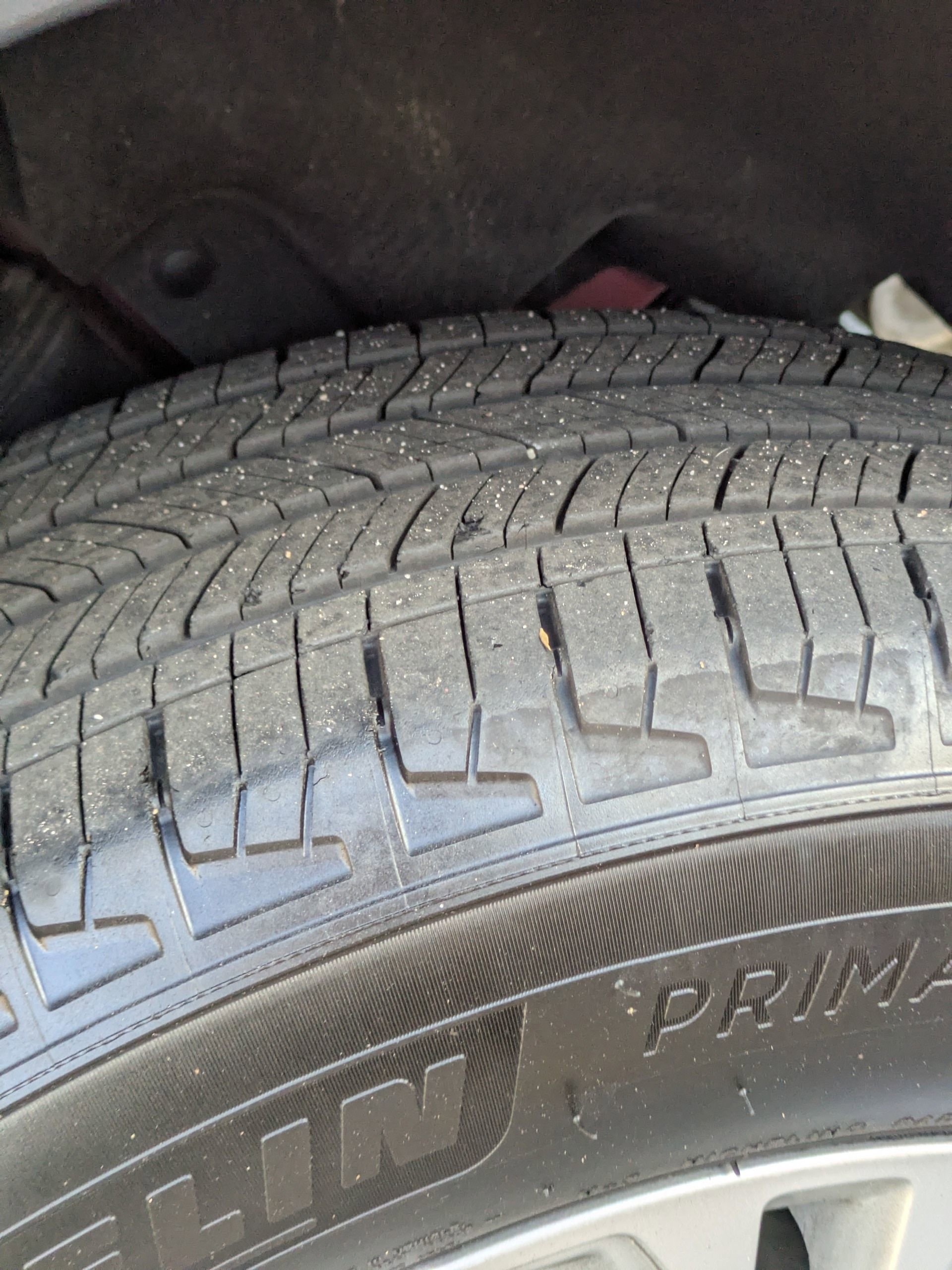 Used 2023 GMC Terrain SLE w/ Driver Convenience Package image 9