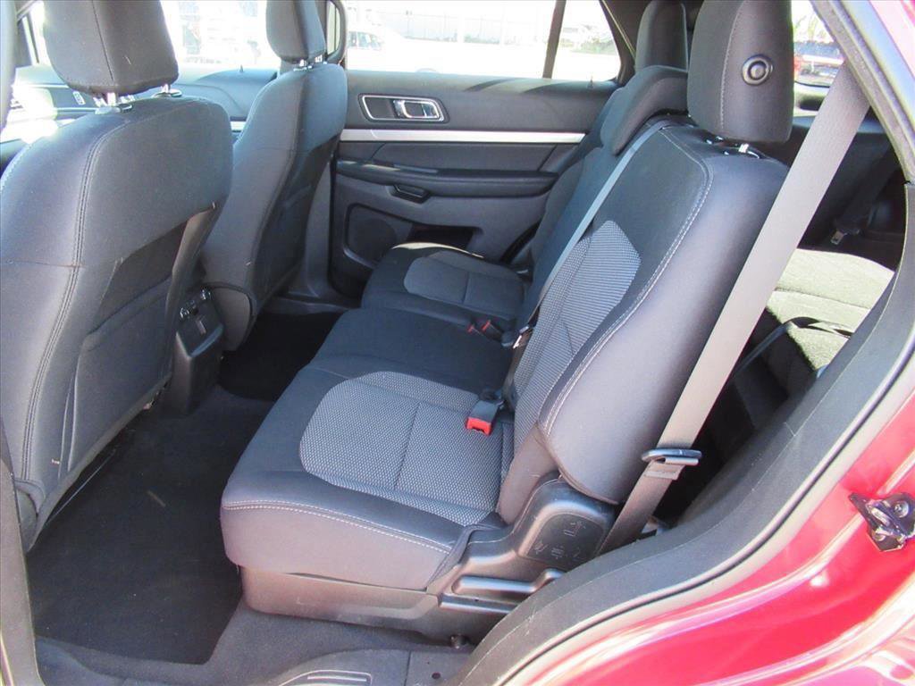 Certified 2019 Ford Explorer XLT image 32