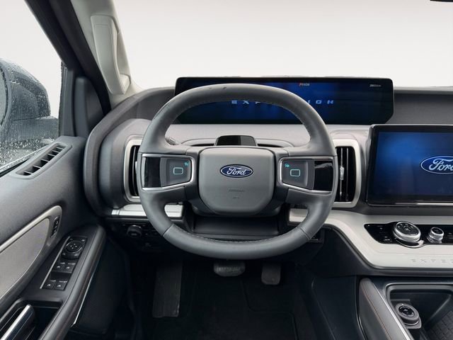 Certified 2025 Ford Expedition Active AWD/4WD image 12