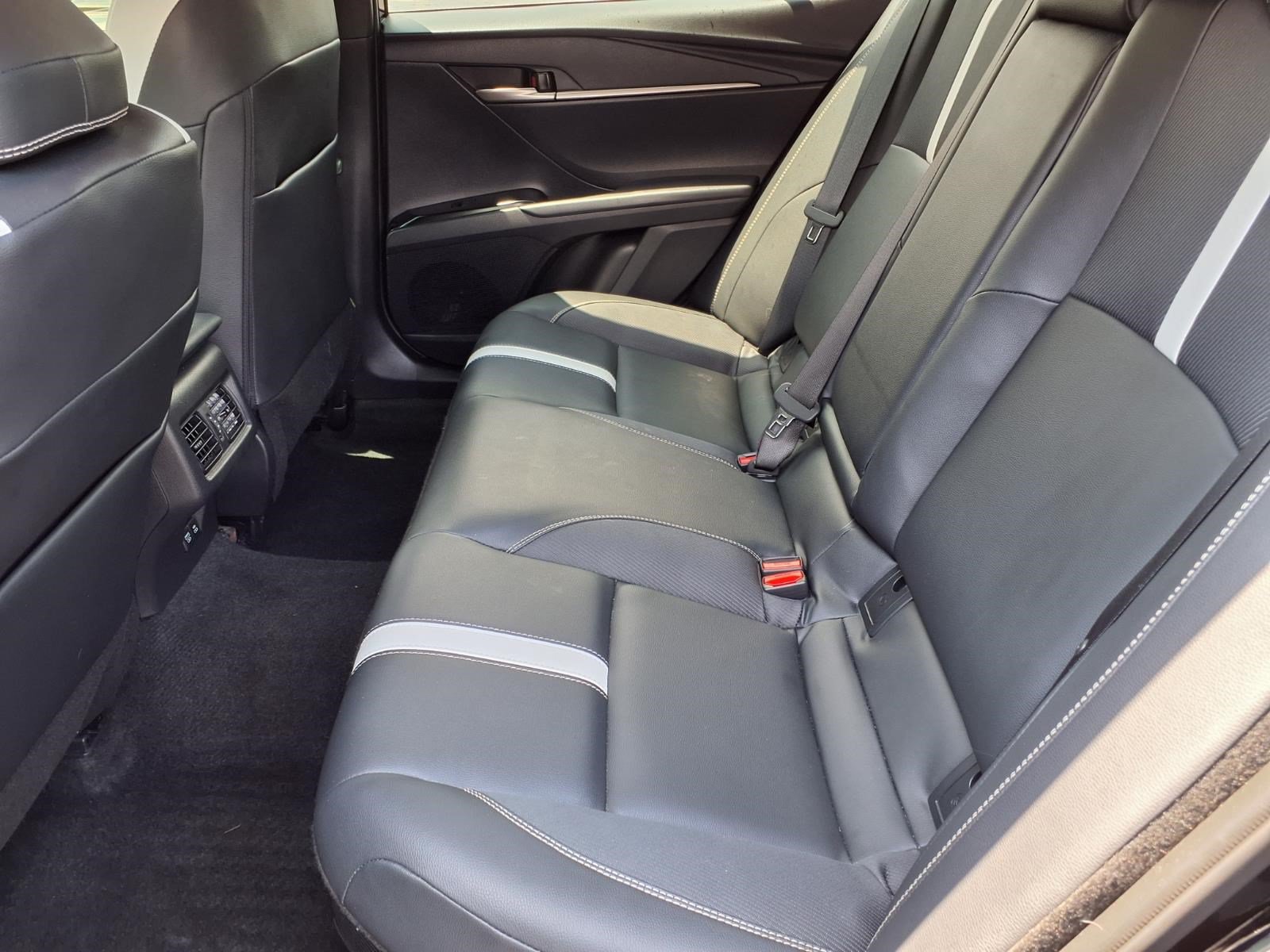 Used 2025 Toyota Camry SE FWD image 11
