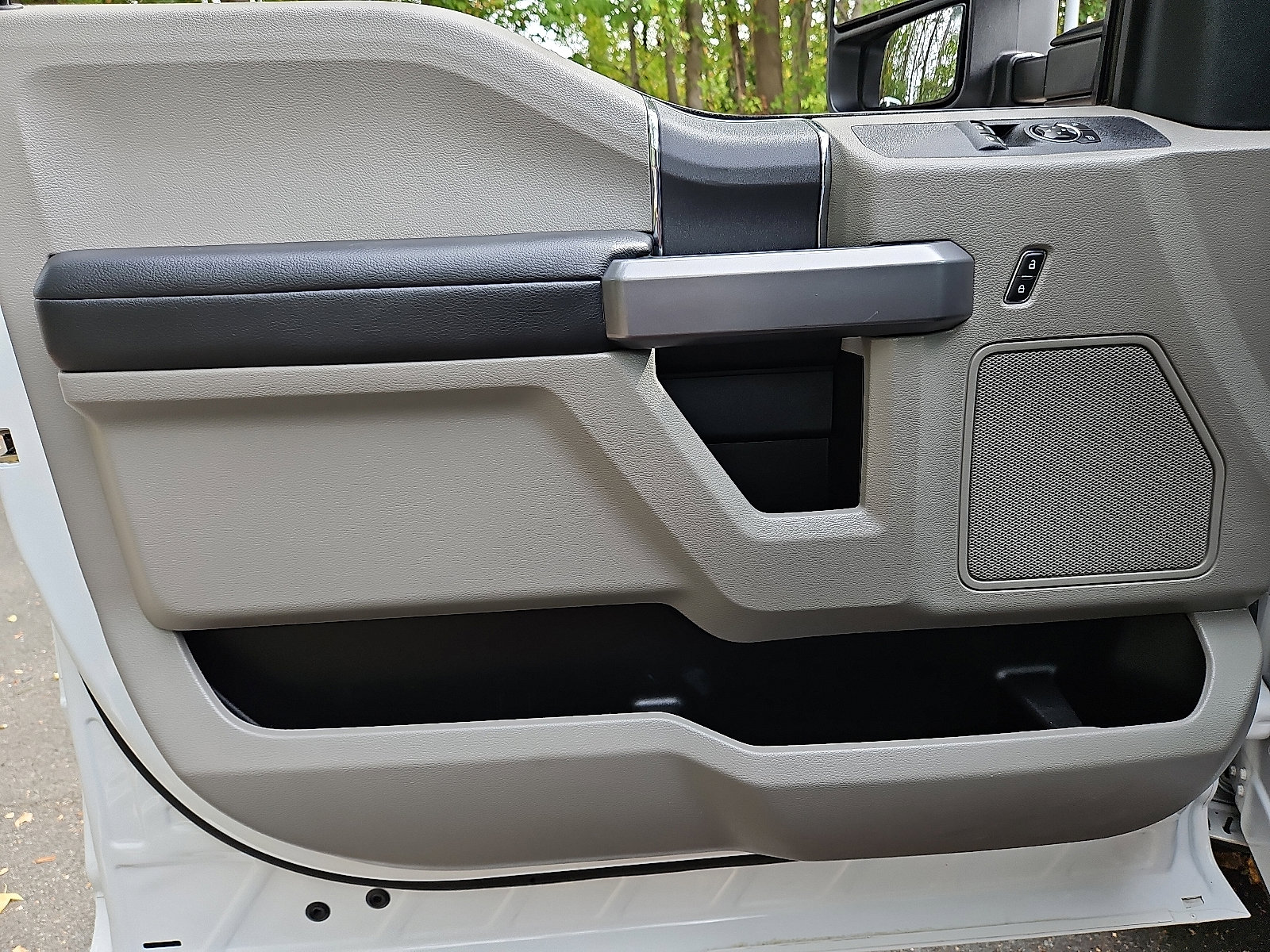 Certified 2022 Ford F350 XLT image 25