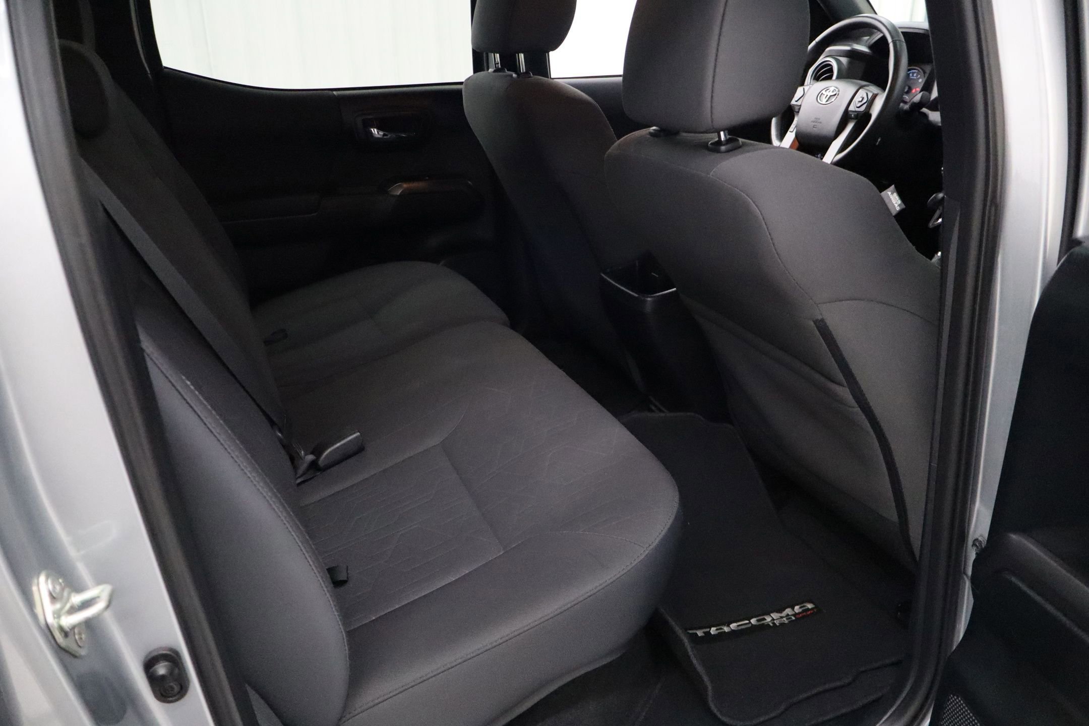 Used 2017 Toyota Tacoma TRD Sport w/ Tow Package image 27